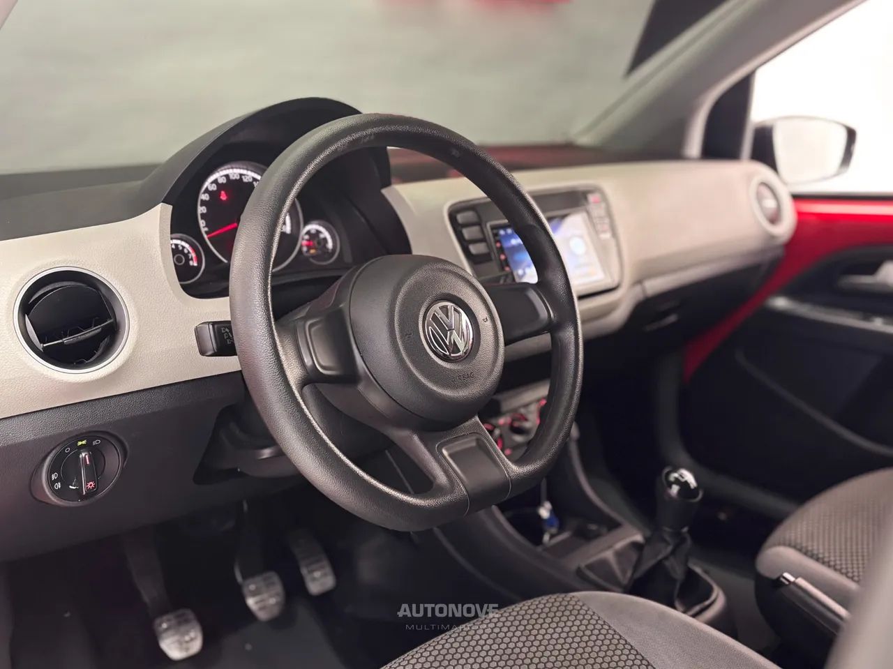 Volkswagen up! move 1.0 TSI Total Flex 12V 5p, foto 9 de 15