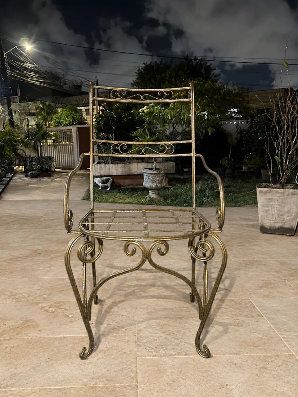 Conjunto de Mesa com 4 Cadeiras de Ferro Decoradas