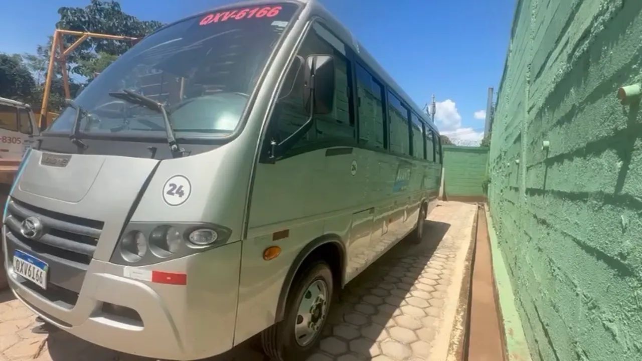 Microônibus Volare Attack V8L fretamento, 29 lugares 