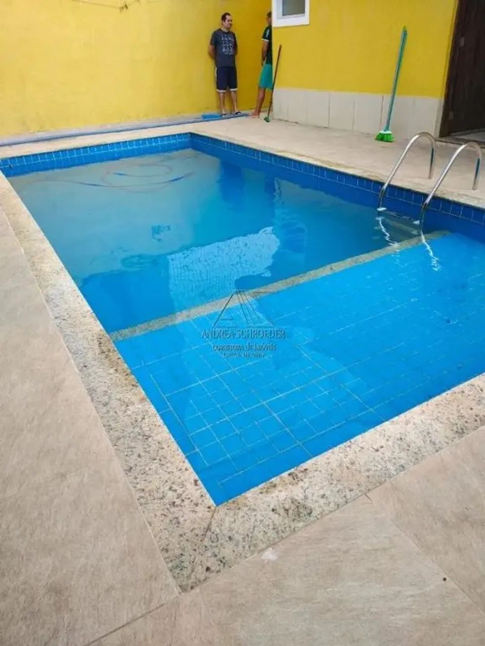 Oportunidade incrível! Casa com excelente piscina sendo 03 dormitórios, Sendo um grande do - Foto 3