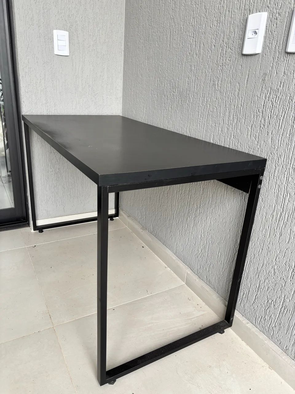 Mesa de escritório preta - Foto 2
