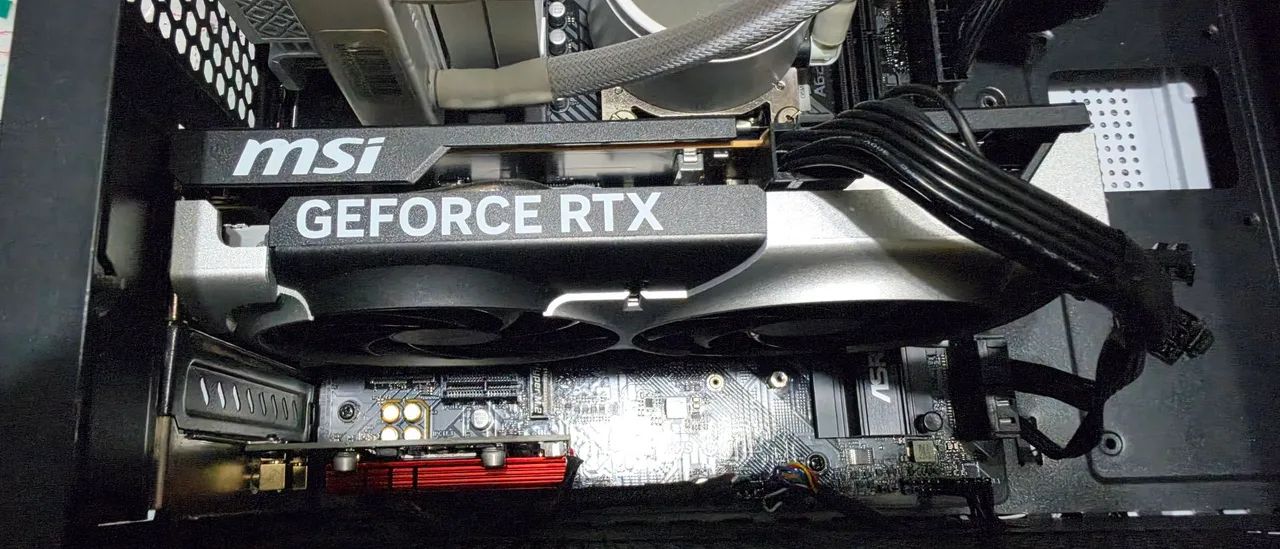 Placa de vídeo RTX 5060 Msi Ventus em perfeito estado - Foto 5