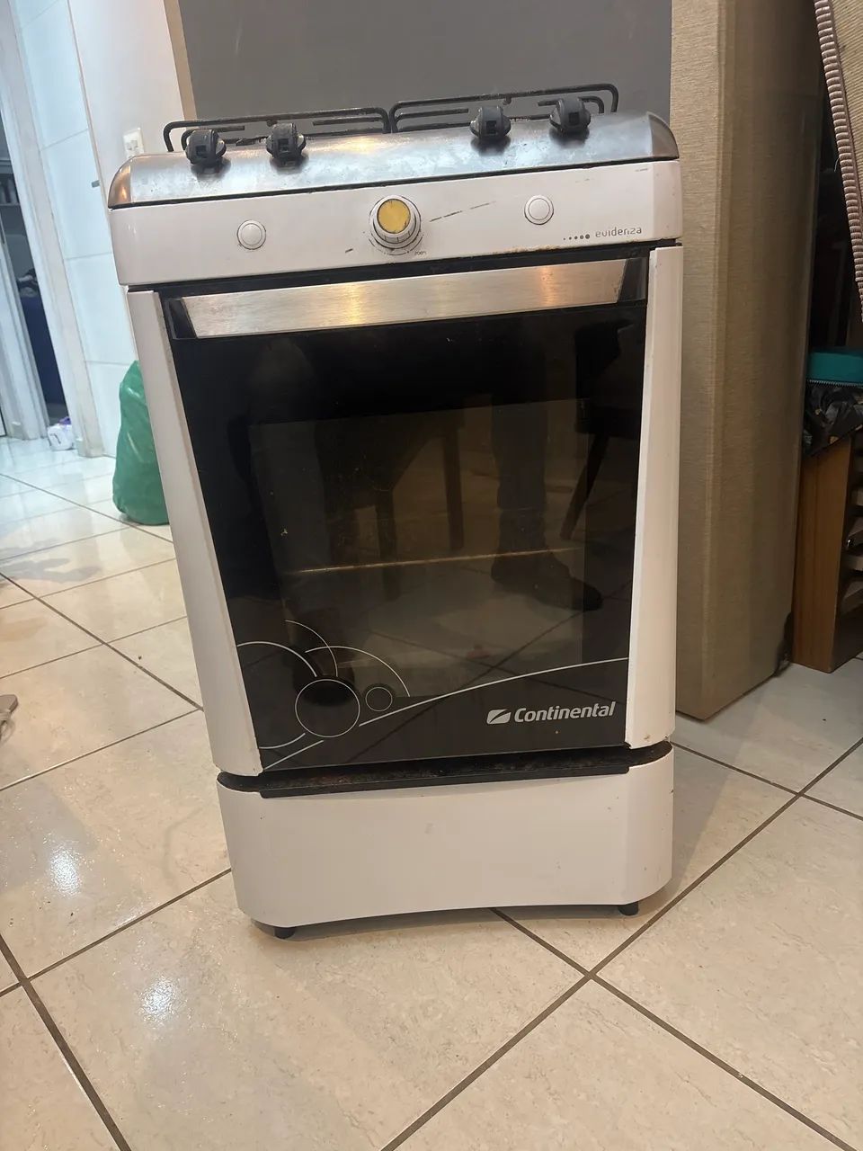 Fogão elétrico.