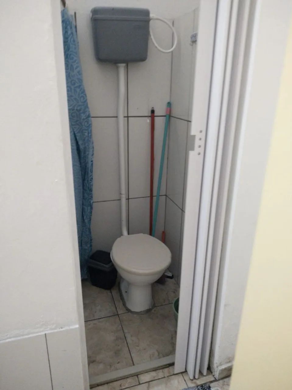 Apartamento mobiliado ,quarto , cozinha e banheiro com estacionamento.  - Foto 4
