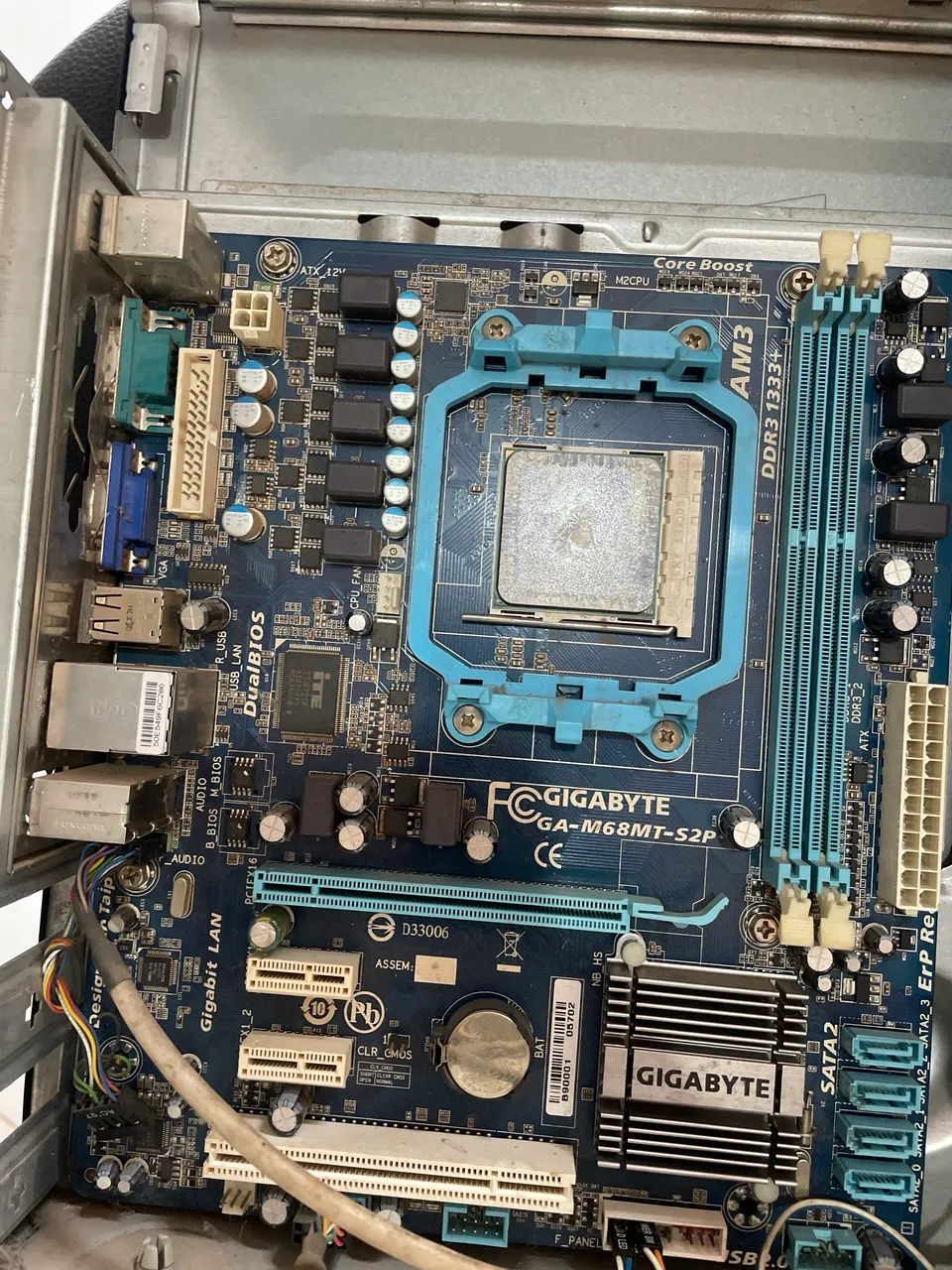 Placa mãe Gigabyte GA - M68MT - S2P