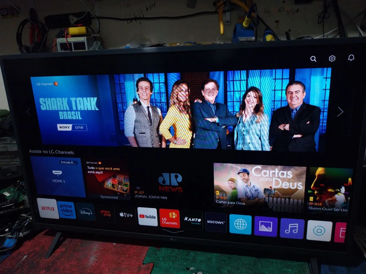 Tv 43 lg smart Wi-Fi  YouTube  - Foto 2