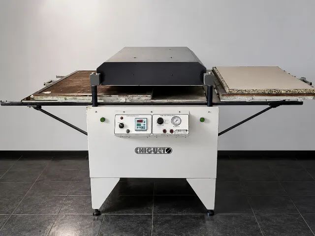 Prensa Térmica pneumática 2 berços 66x96 cm ótimo estado.
