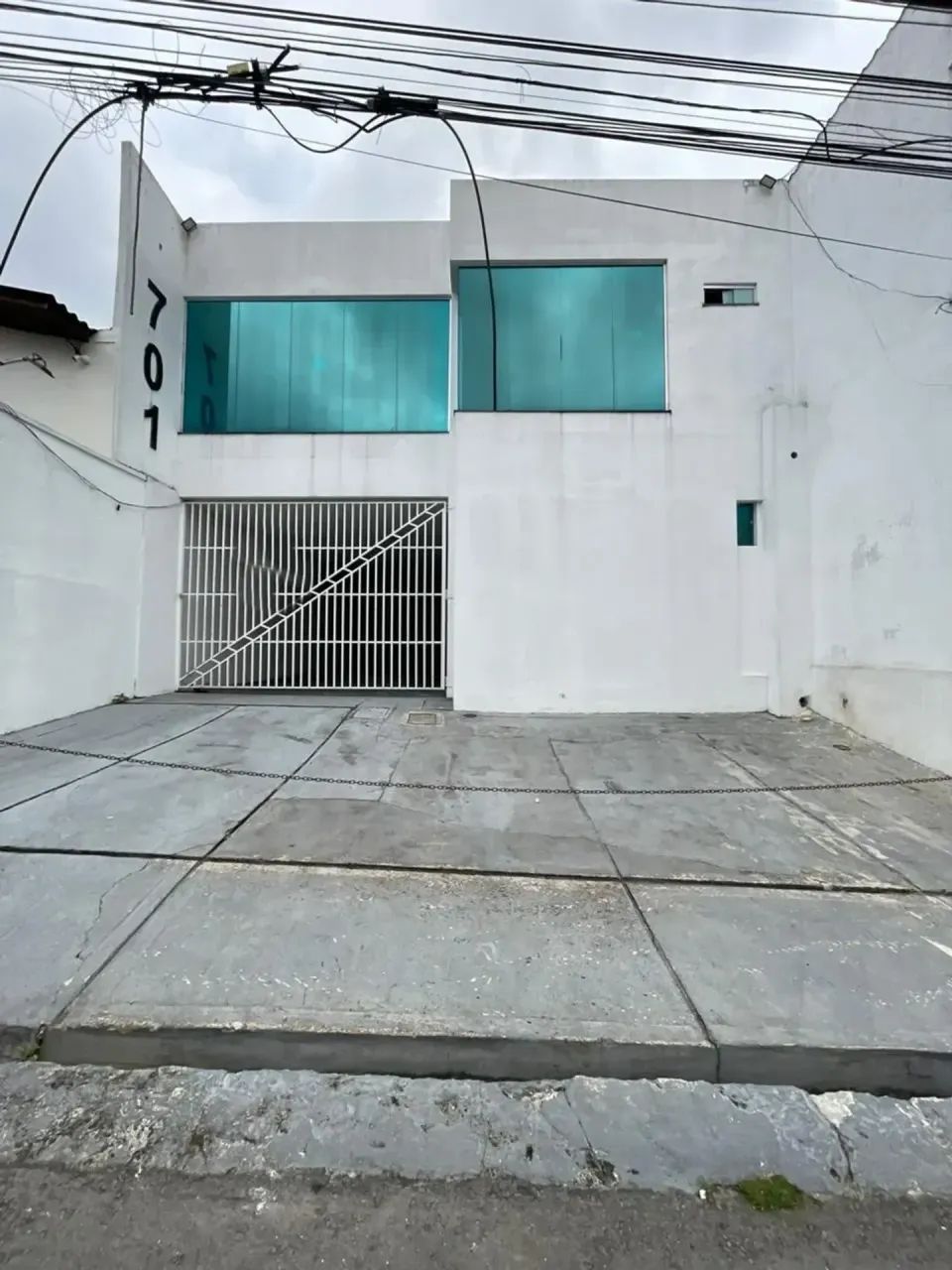 Prédio Comercial no Vieiralves com 12 salas
