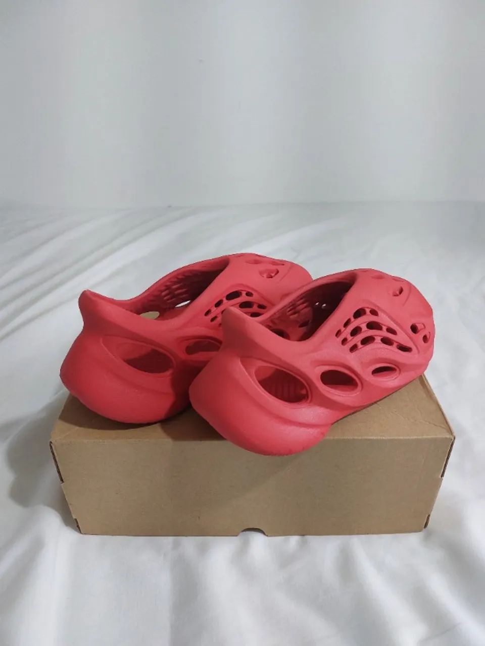 Yeezy Foam Runner Vermillion 38-39 - Foto 2