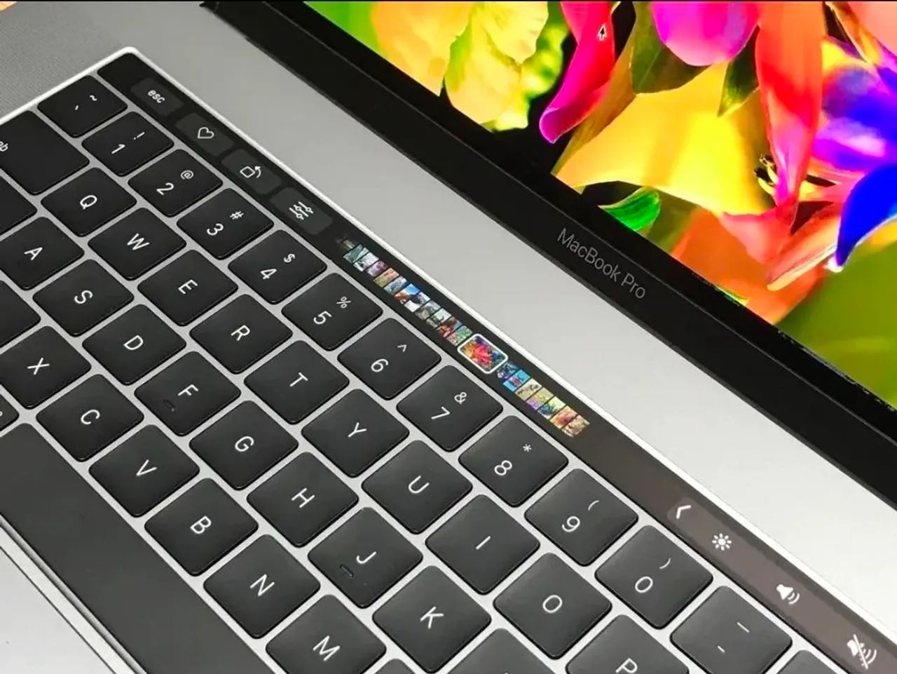 Macbook Pro M1 Touchbar