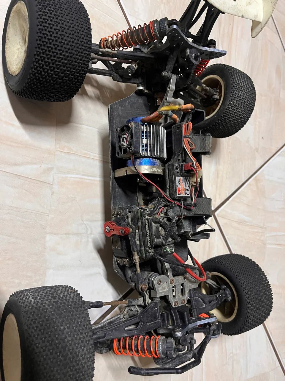 Automodelo RC Elétrico 4x4 Brushless 3900KV - Foto 2