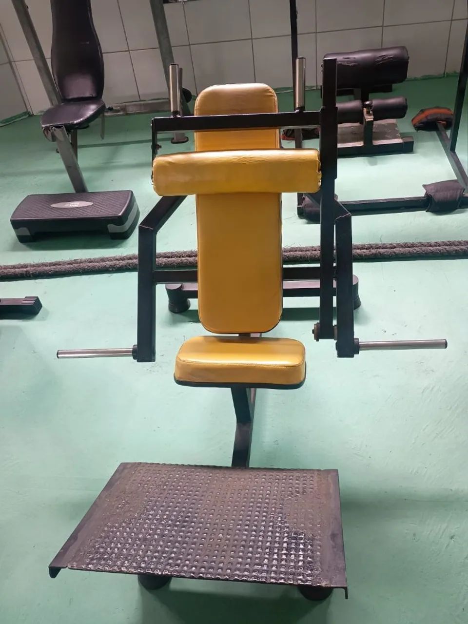 Aparelho de musculação 