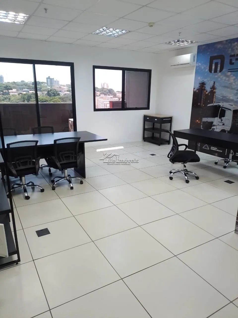 Sala comercial 43,90m² vende e aluga