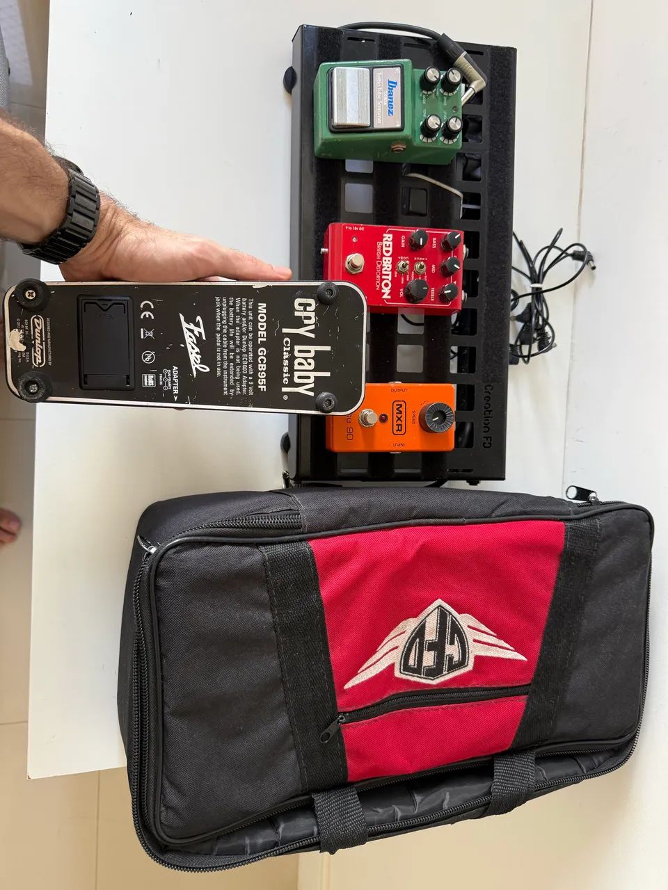 Vendo pedais de guitarra + Pedalboard e bag - Foto 5