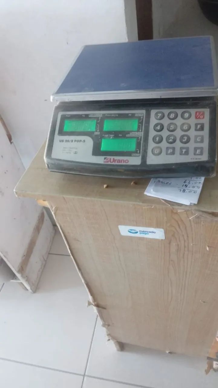 Balanço eletrônica Urano. 