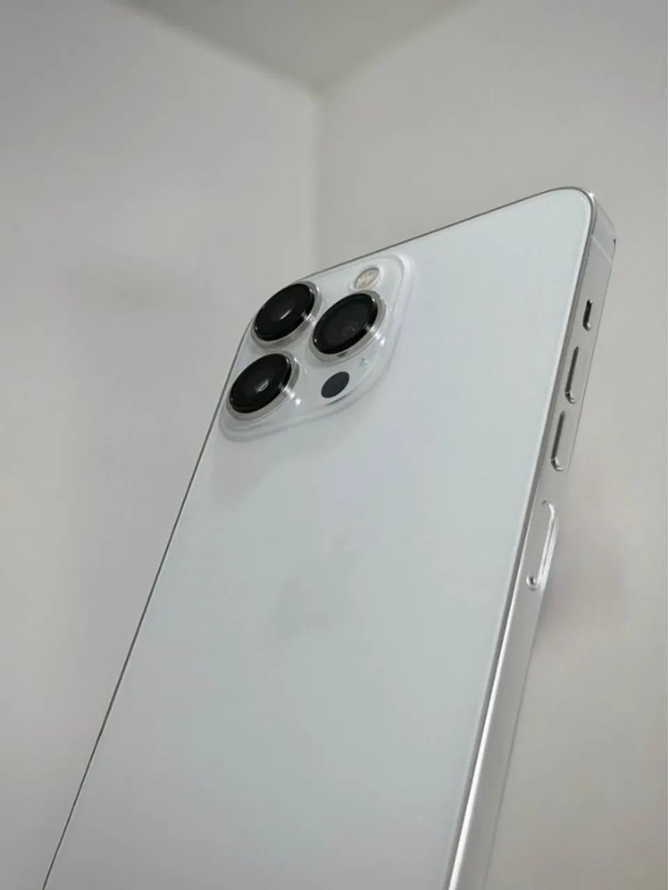 iPhone 13 Pro Max Branco - Celulares e Smartphones - Santa