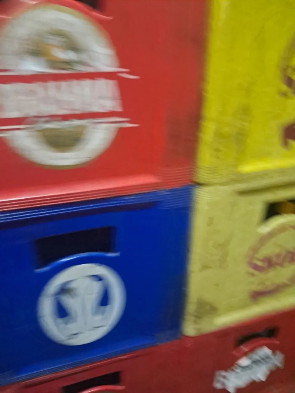 Caixa de cerveja com vasilhames vazio  - Foto 2