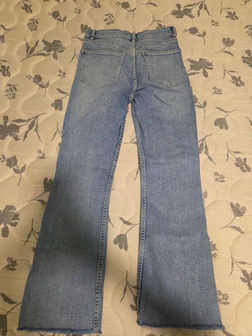 Calça jeans zara tamanho 36 - Foto 3