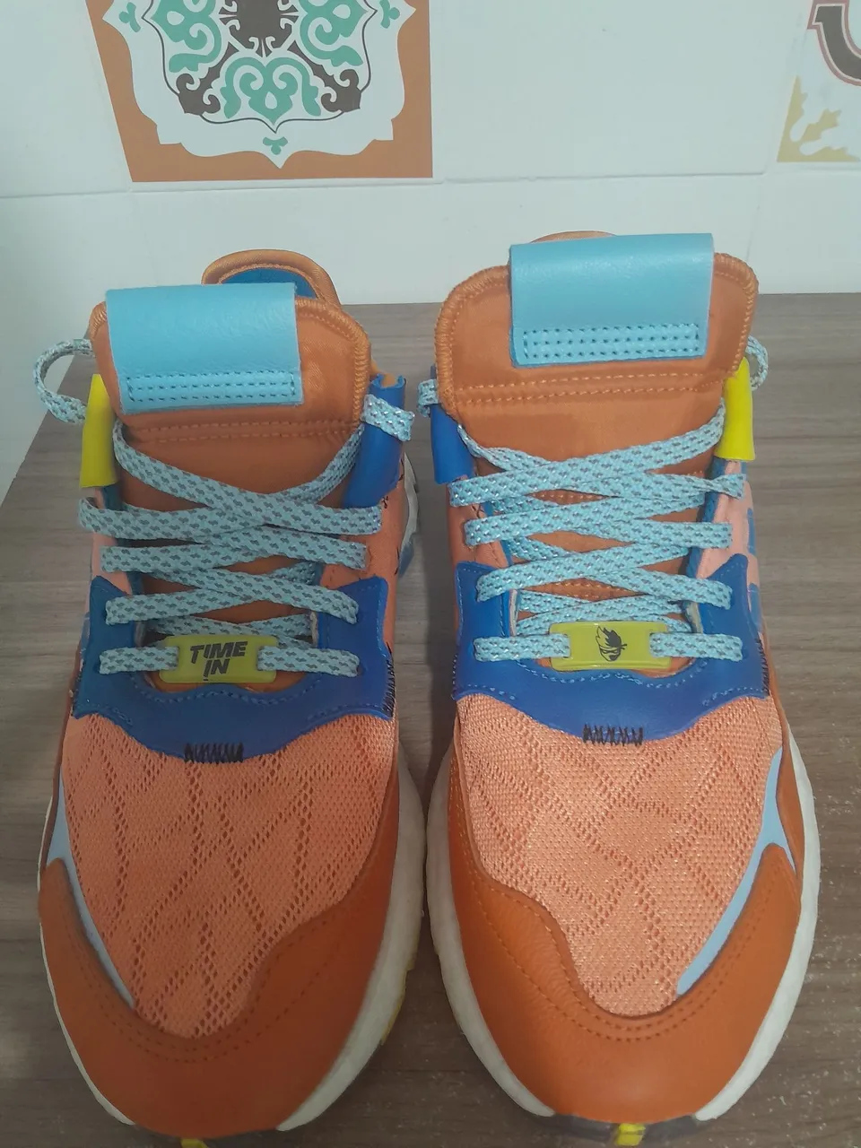 Adidas ZX 6000 - Clássico com Cores Vibrantes - Calçados - Nossa