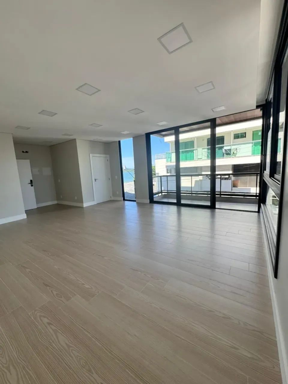 Salas Comerciais Modernas para Locaçao! - Foto 4