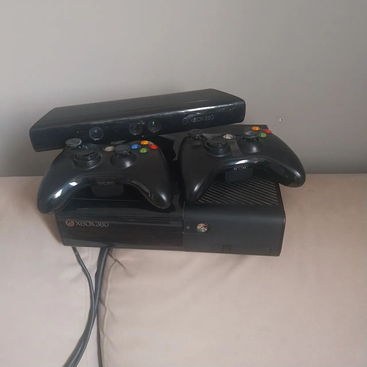 Xbox 360 super slim usado 
