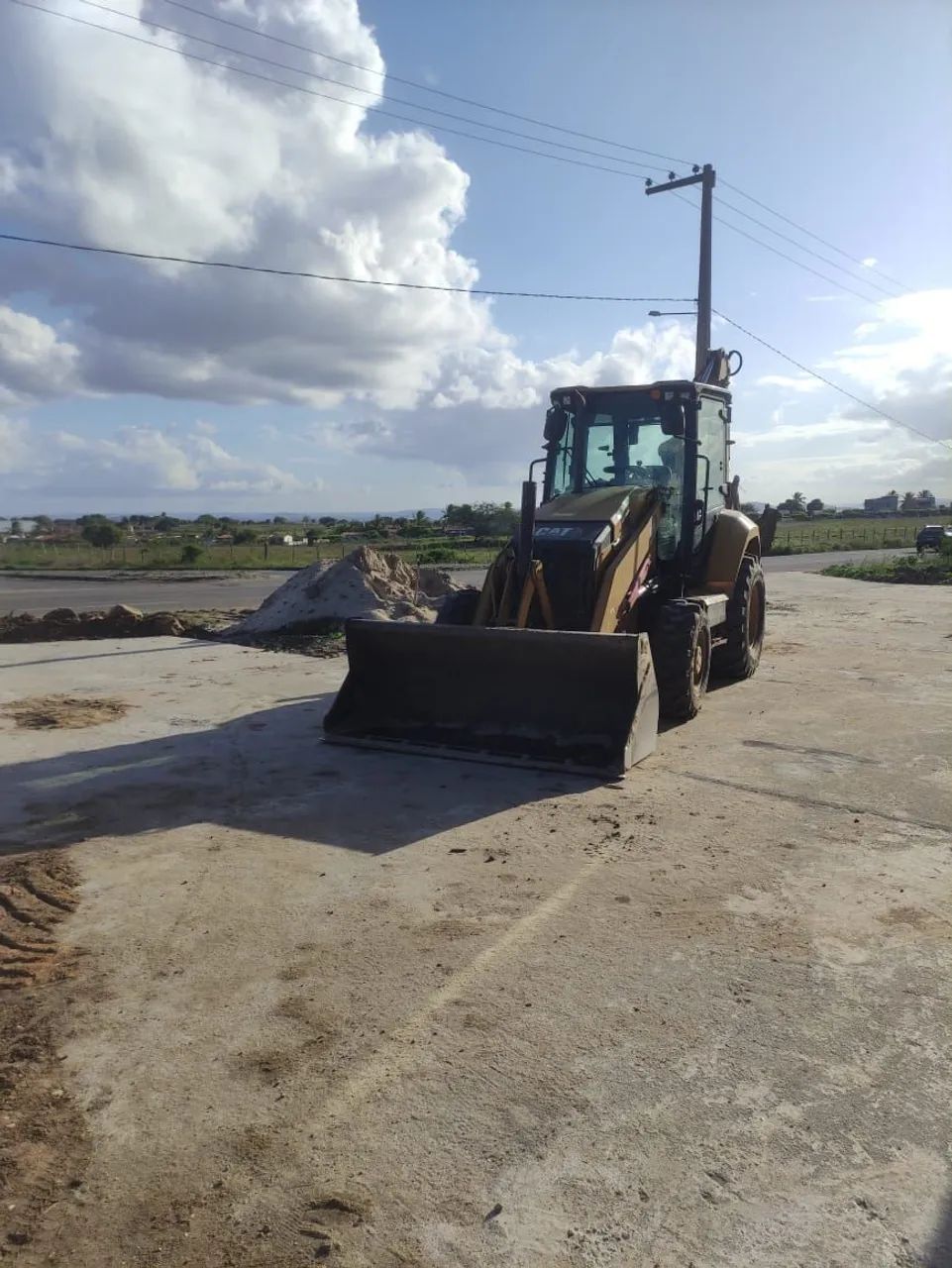 CAT 416 2024 por 300MIL - Foto 4