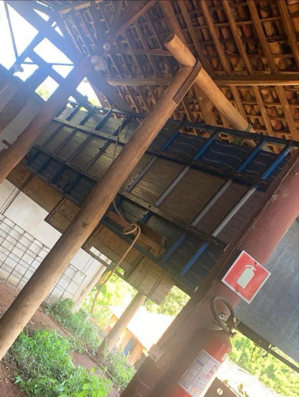 Sobre grade boiadeira para caminhão  - Foto 3