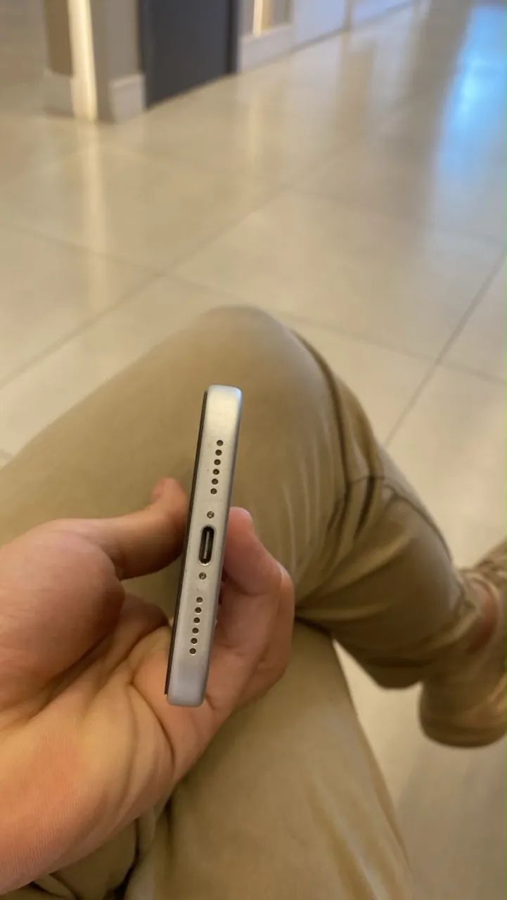 iPhone 17 pro max, com apenas 2 meses de uso e caixa  - Foto 3