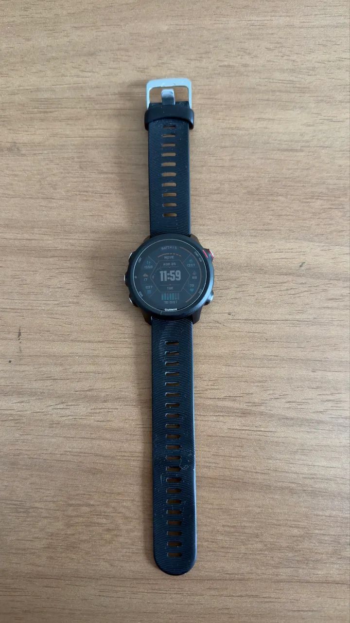 Garmin Forerunner 245 Music com risco no vidro - Foto 4