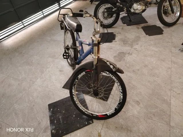 Bicicleta ARO 26 com freio á disco - Foto 3