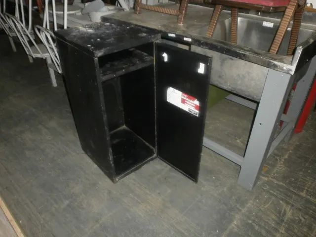 balcão de chapa - cor preto com 1 porta - Foto 2