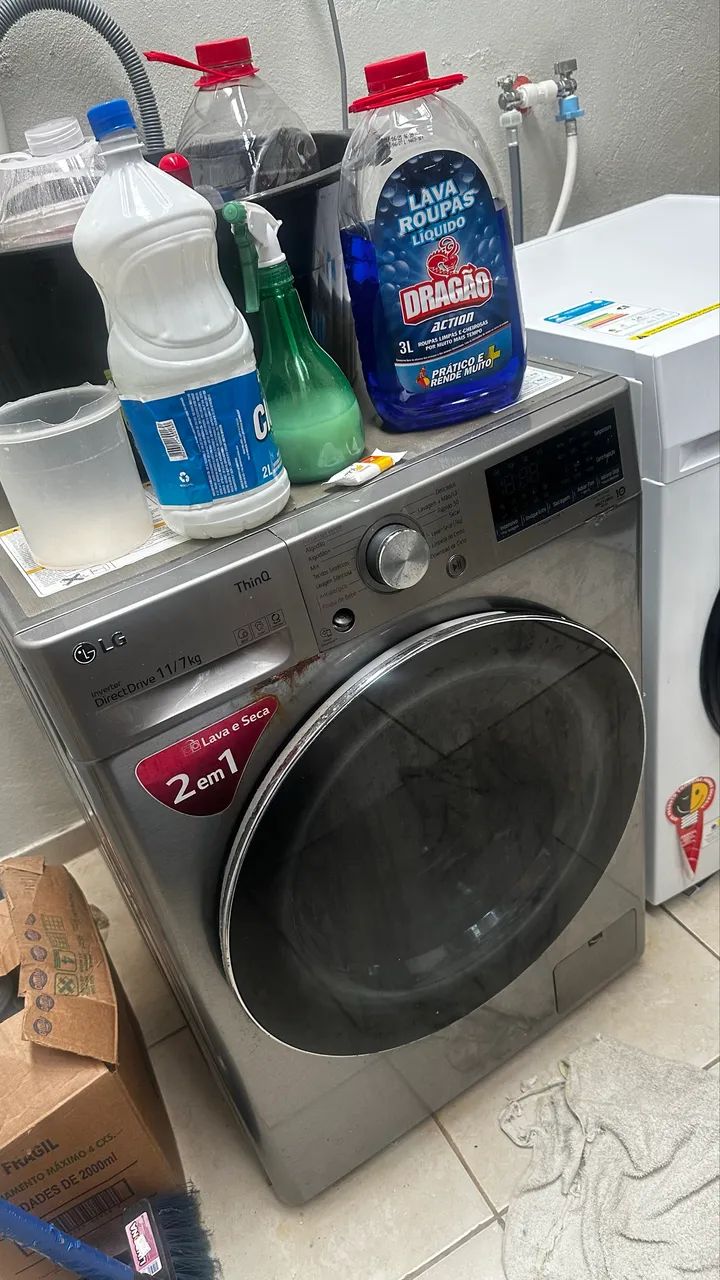 vendo 01 máquina de lavar e secar com defeito 