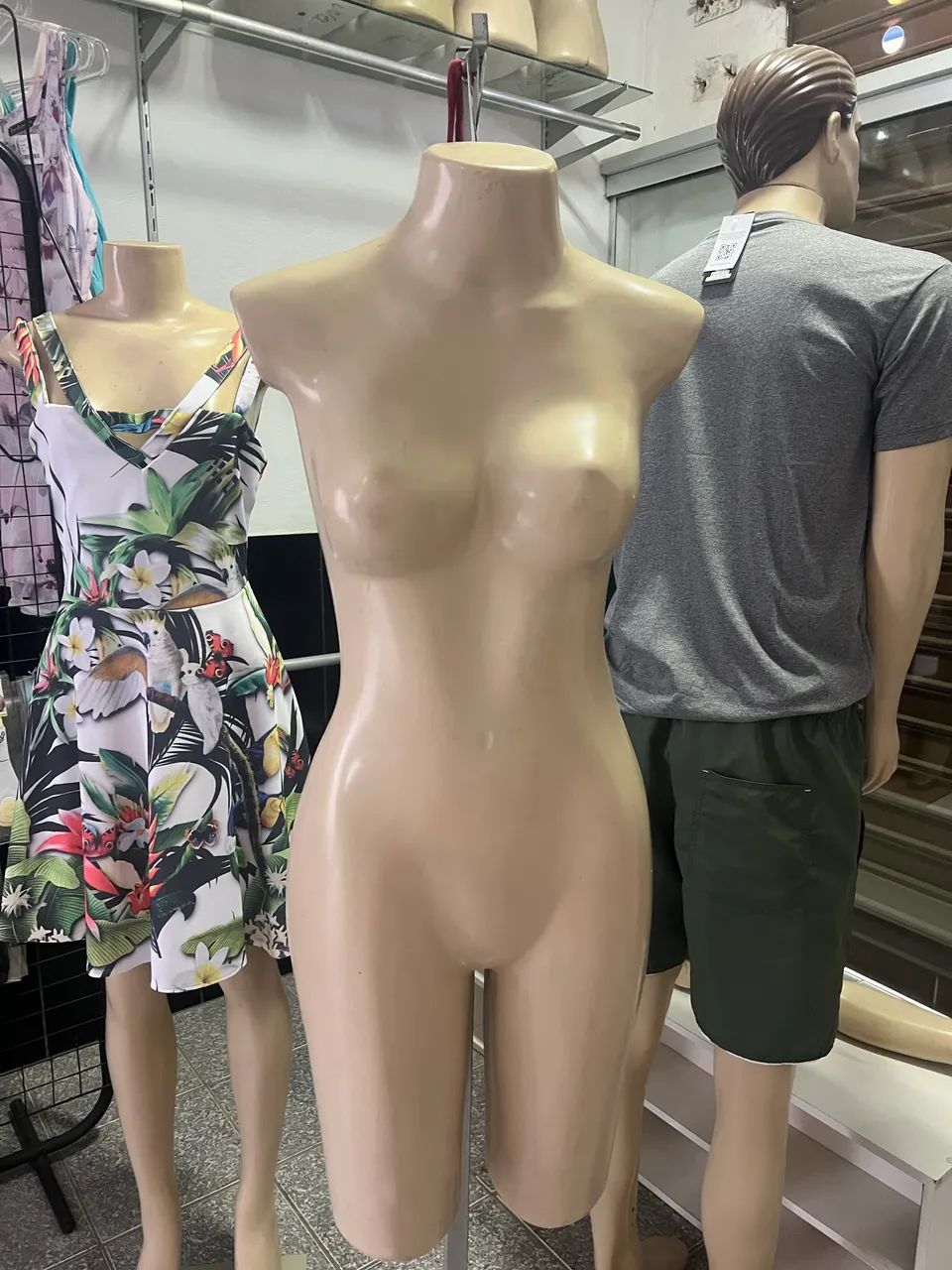 Manequins de busto meio corpo e inteiro adulto e infantil  - Foto 2