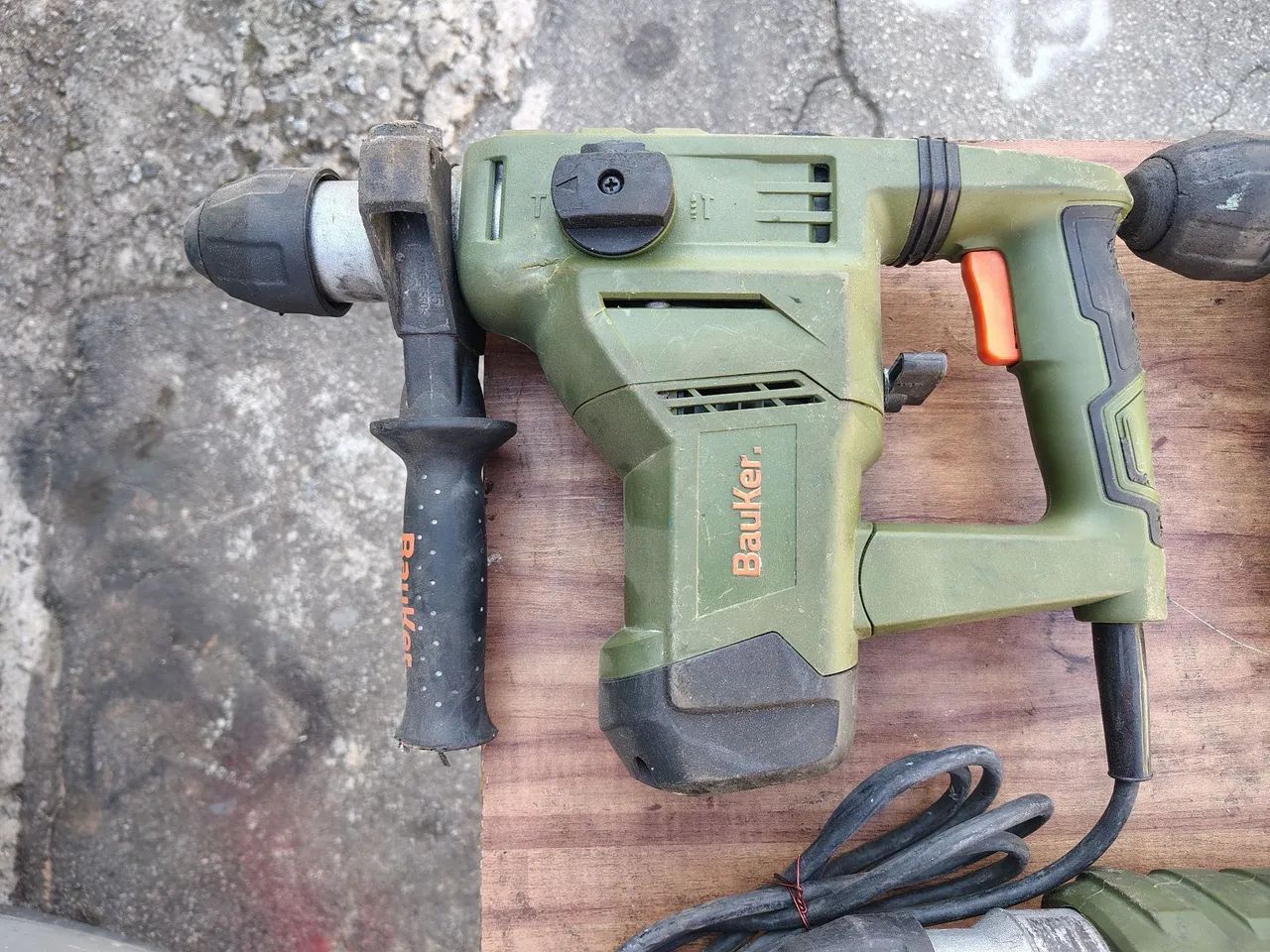 martelete e furadeira bauker 220v cada 450 - Foto 4
