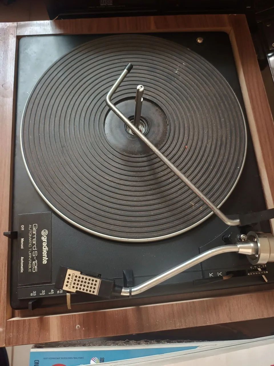 Toca disco Gradiente Garrard S-125 - Foto 3