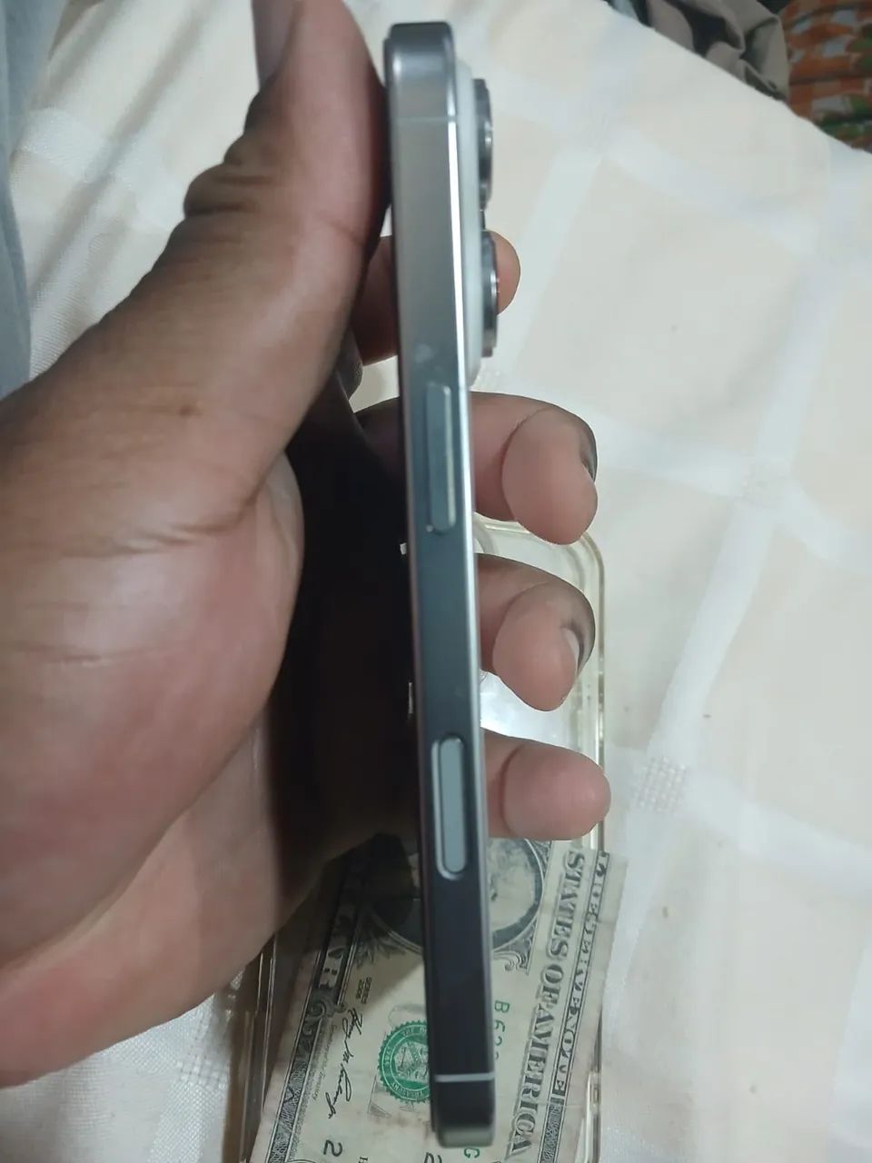 iPhone 16 Pro 
