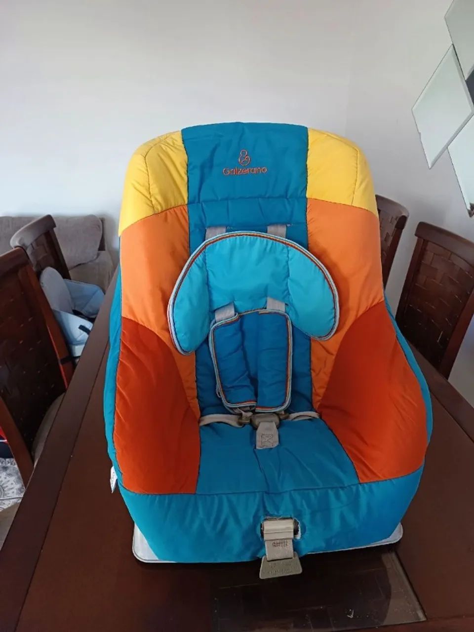 Cadeirinha p carro R$ 200
