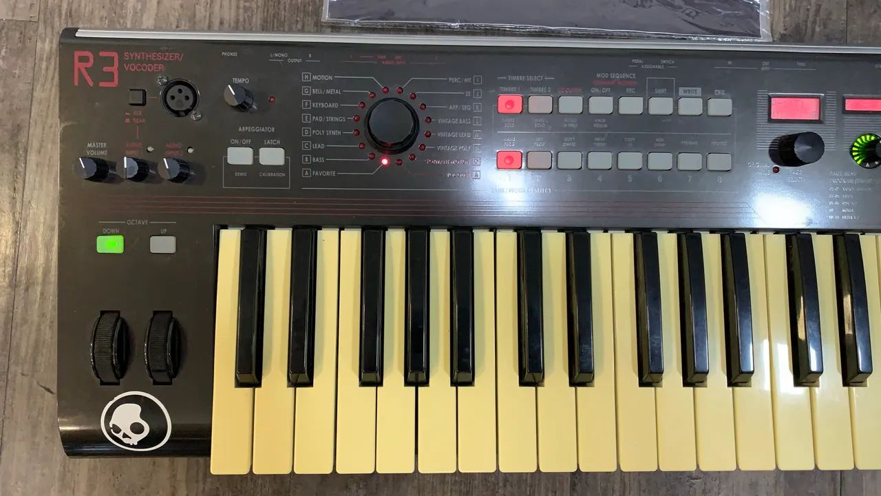 Korg R3  - Foto 2