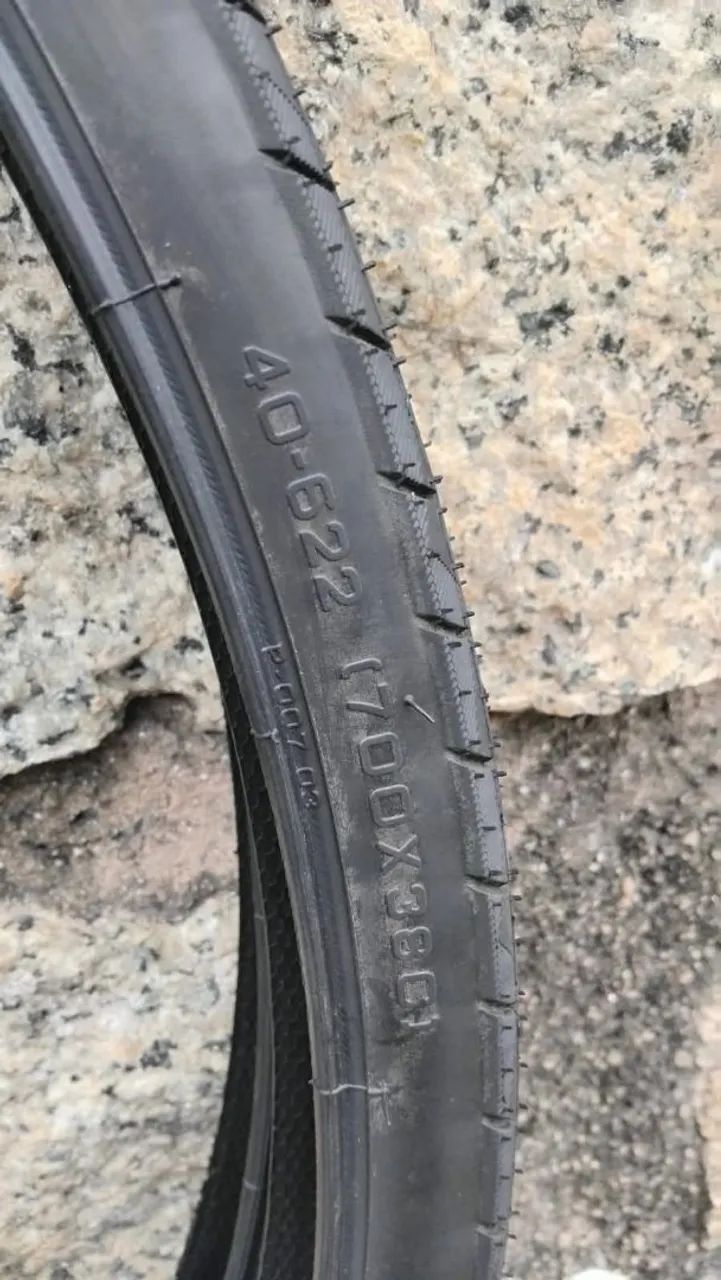 Peneu Pirelli 700x38c - Foto 2