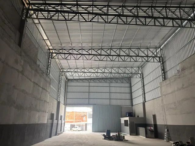 Alugo Galpão 460m², ótima oportunidade!