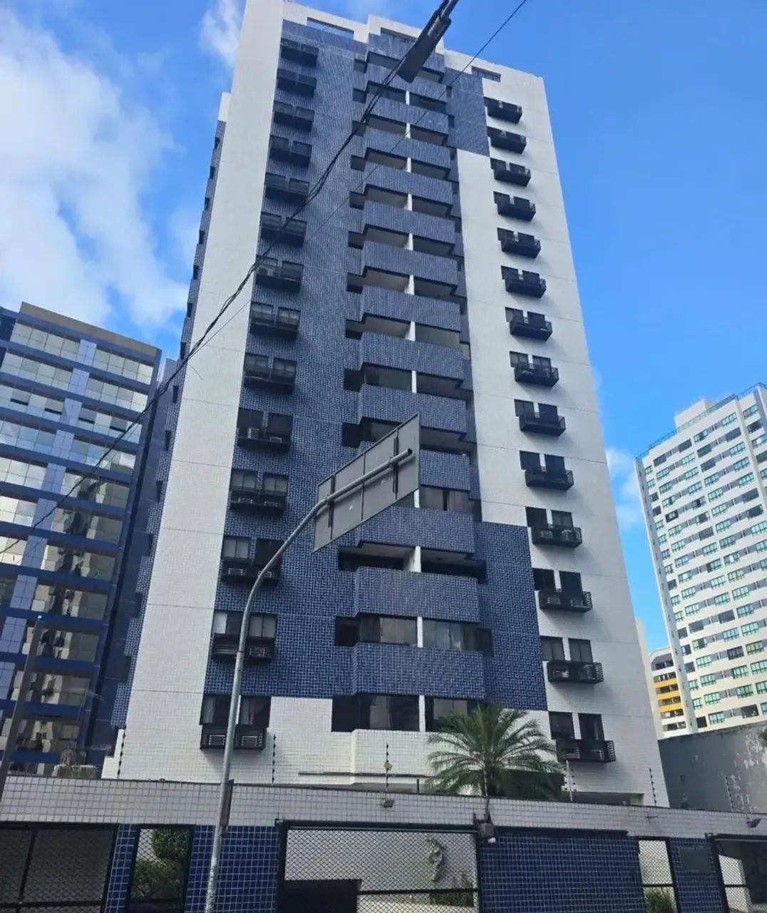 EDIFÍCIO PÓLUX | BOA VIAGEM | 62 M² | 2 QUARTOS | 1 SUÍTE | VARANDA | 1 VAGA