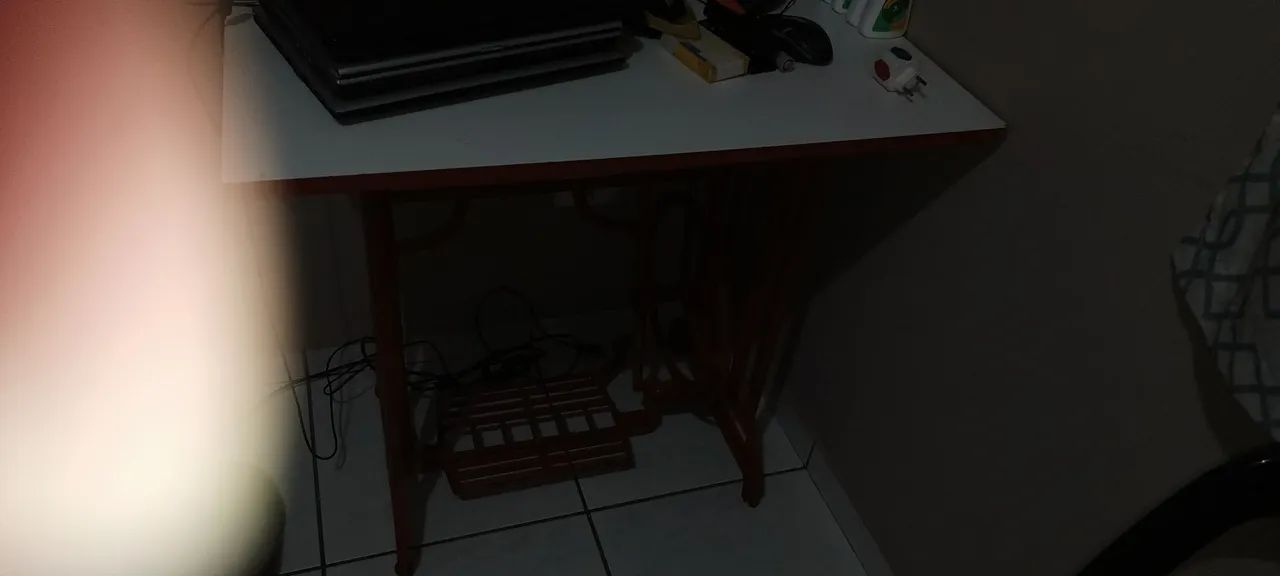 Mesinha de pé de máquina  - Foto 4