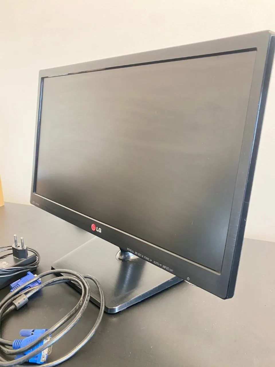 Monitor LG 20EN33 19.5 Polegadas LED - Usado - Foto 3