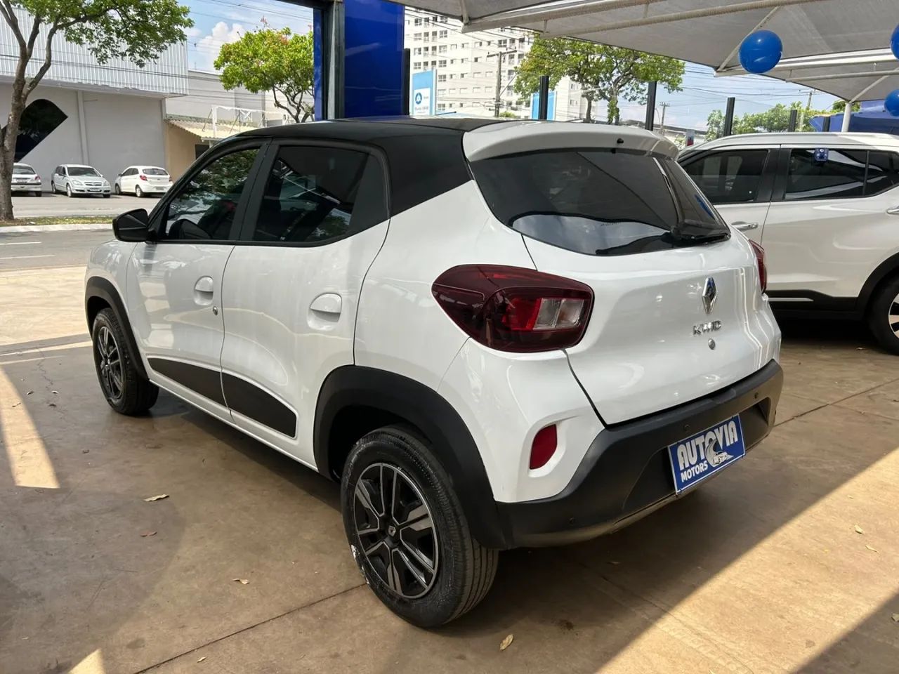 Renault Kwid 1.0 Intense 2023 - Foto 4