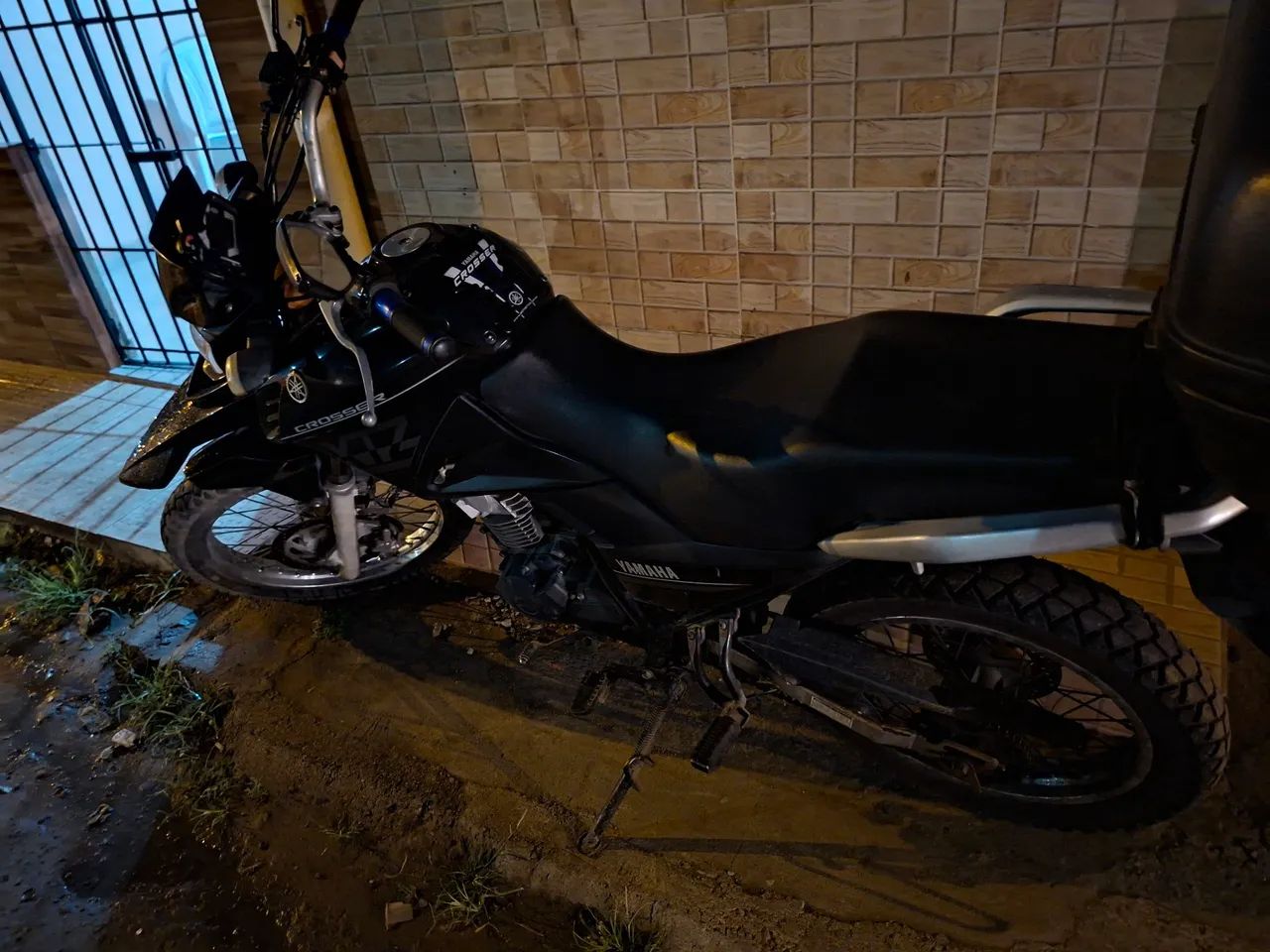 Crosser 