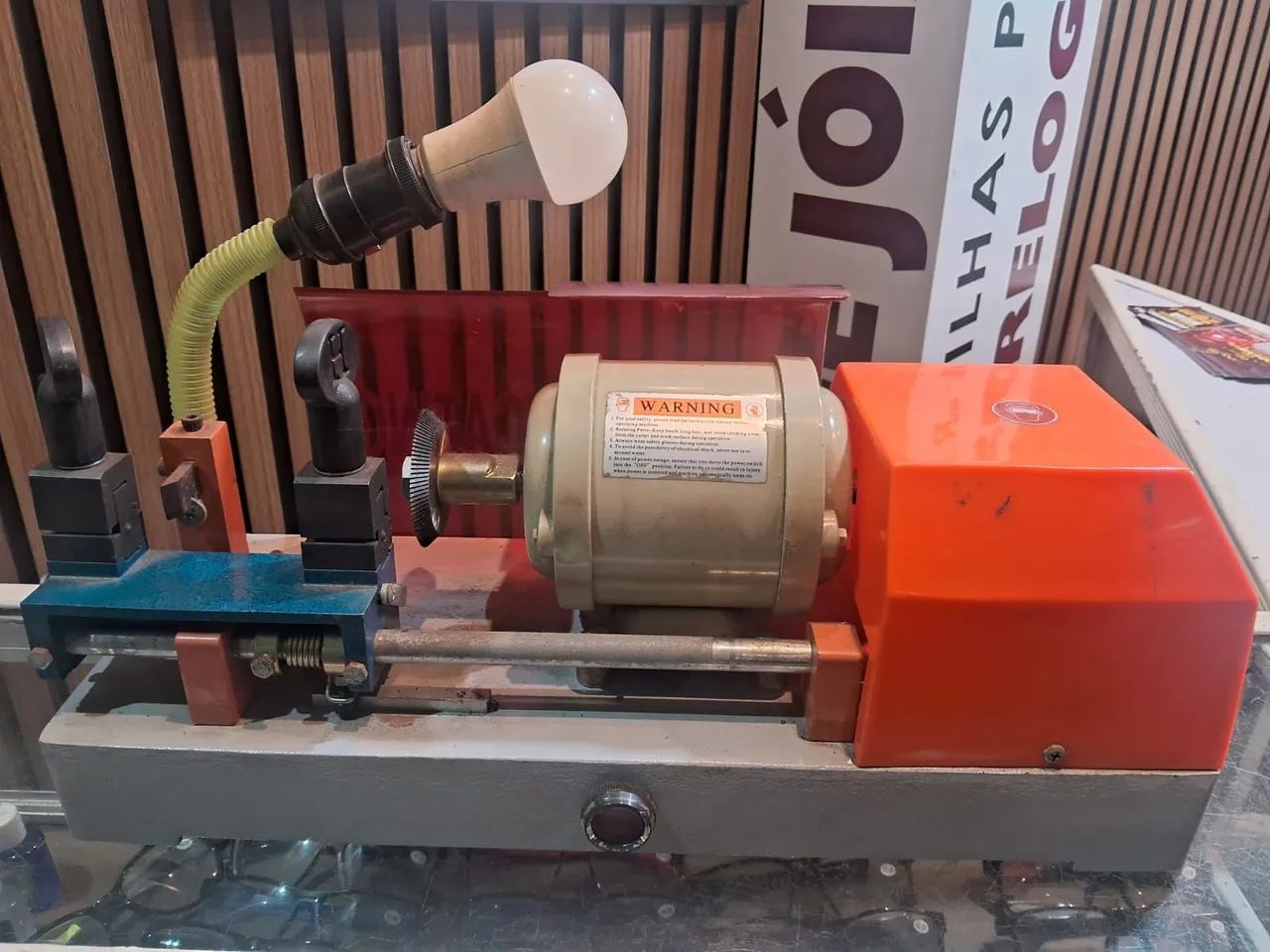 ? Máquina de Copiar Chaves Automática NOVA - Nunca Usada - Foto 4