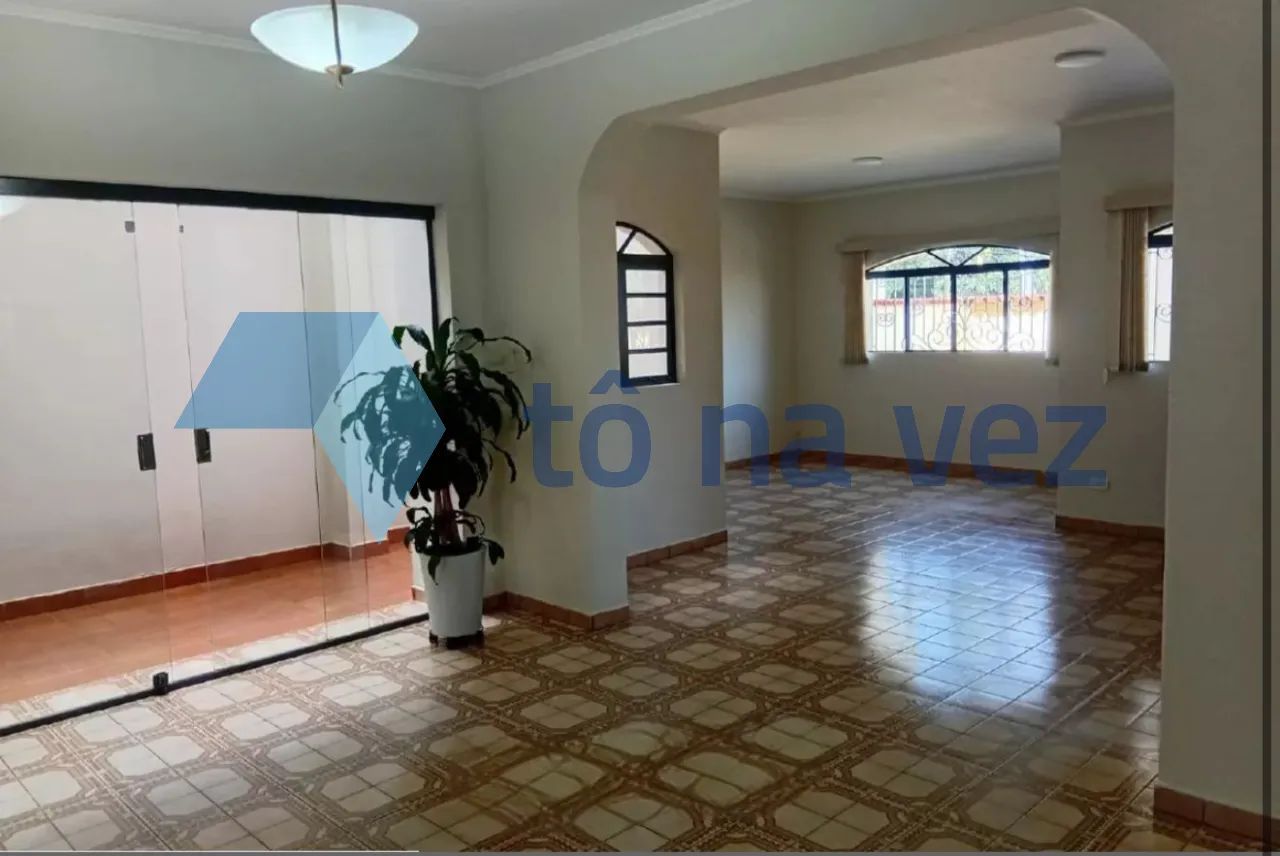 Casas & Sobrados 4 dormitório(s) em Jardim