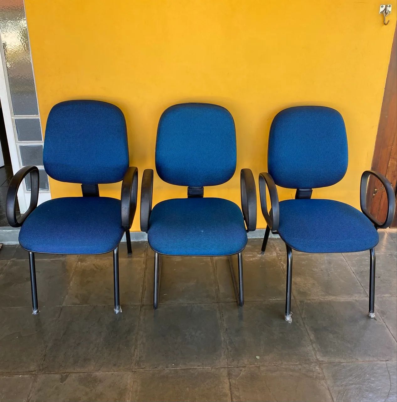 Cadeiras Escritório Fixas - Foto 2
