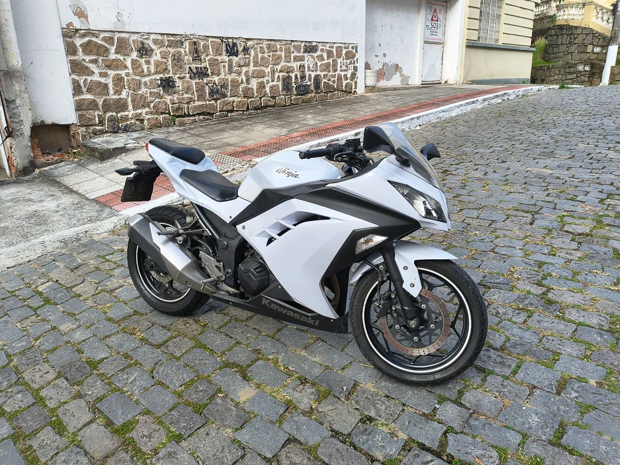 Motos Kawasaki Ninja 2013 no Espírito Santo