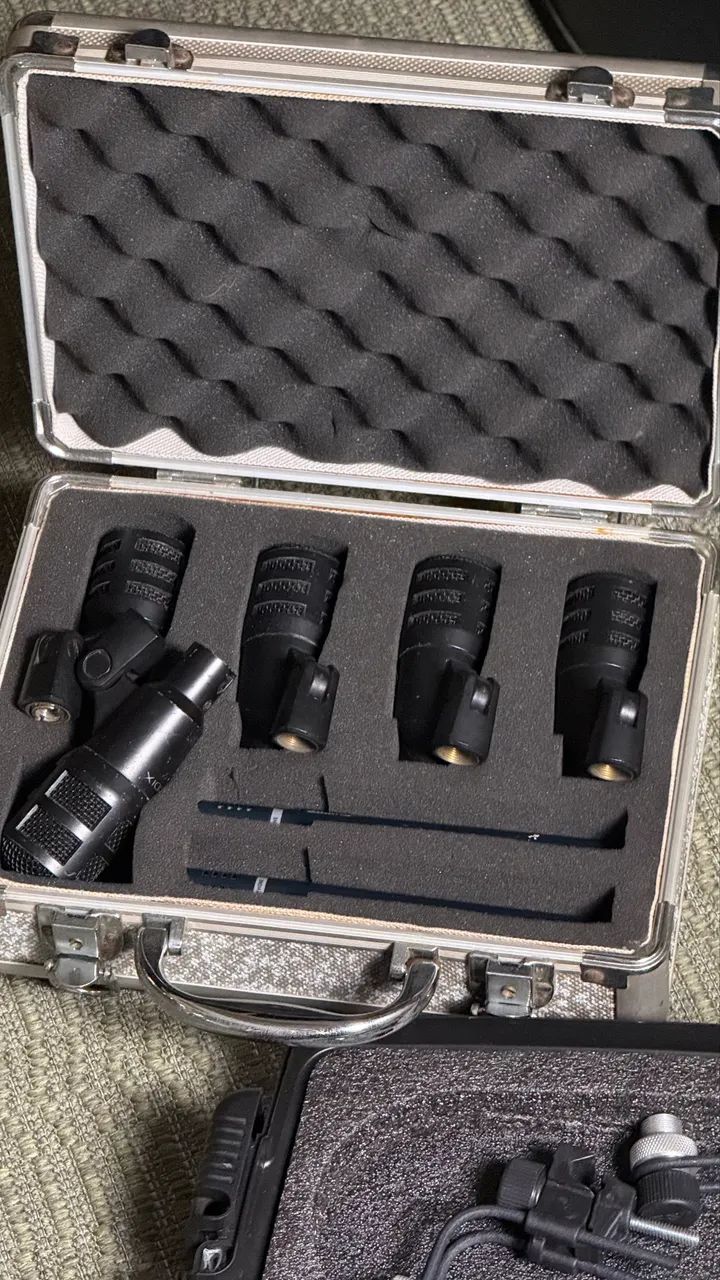 Kit Bateria Audix + Arcano (10 Mics + 2 Cases + 12 Clamps) - PREÇO DE OCASIÃO - Foto 3